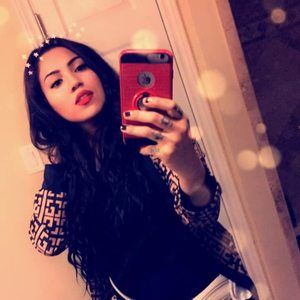 Meet your Posher, Lia